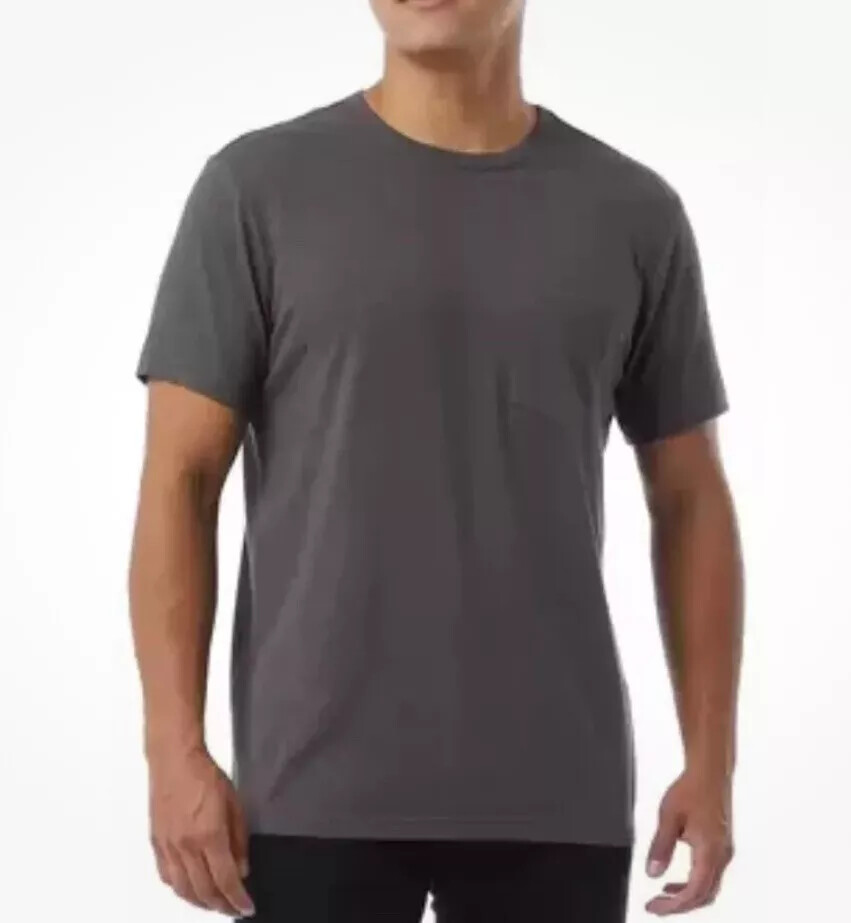 32 Degrees Men's Chest Pocket Relaxed Fit Cotton Tee gallery