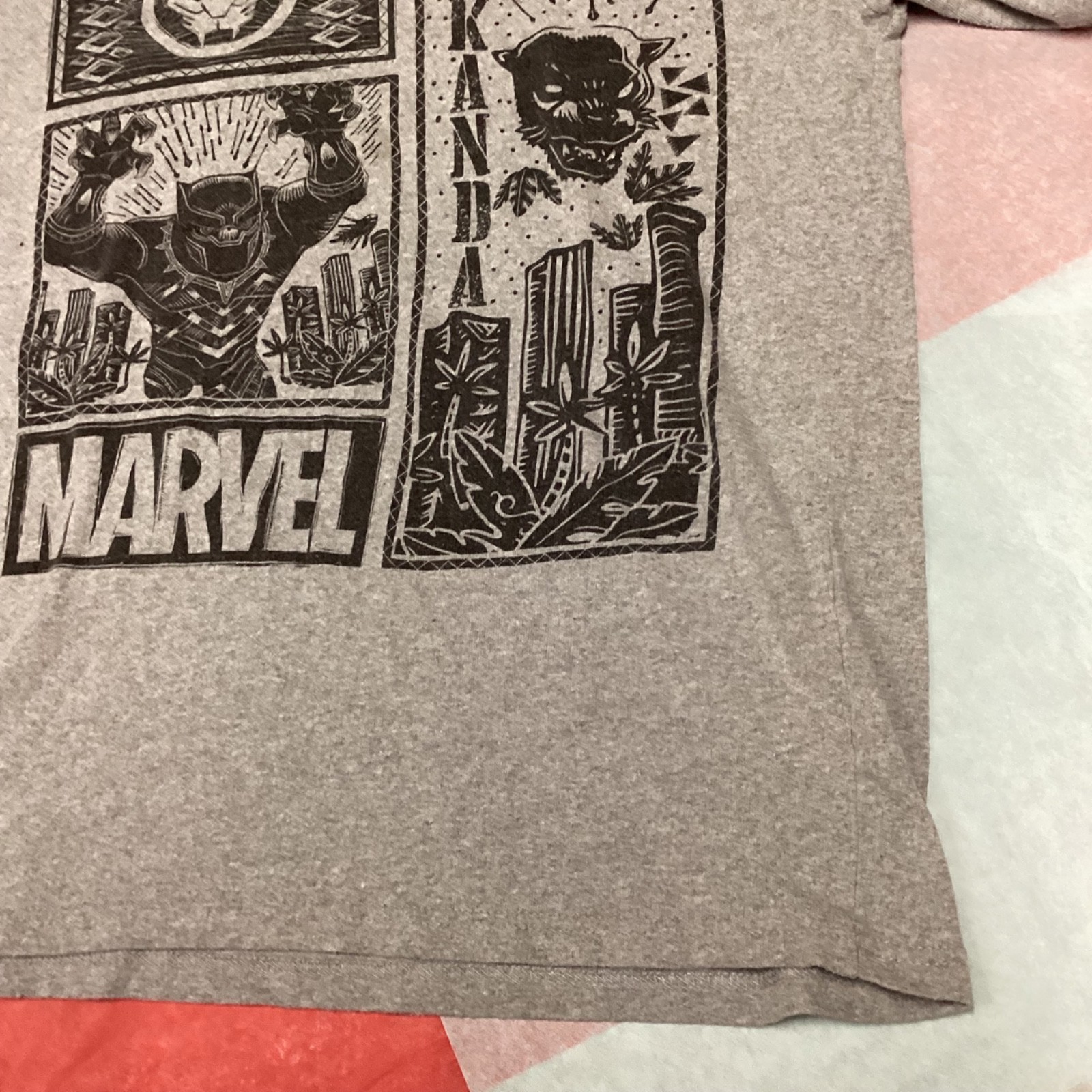 Black Panther Wakanda Gray Black Graphic T-Shirt Marvel L gallery