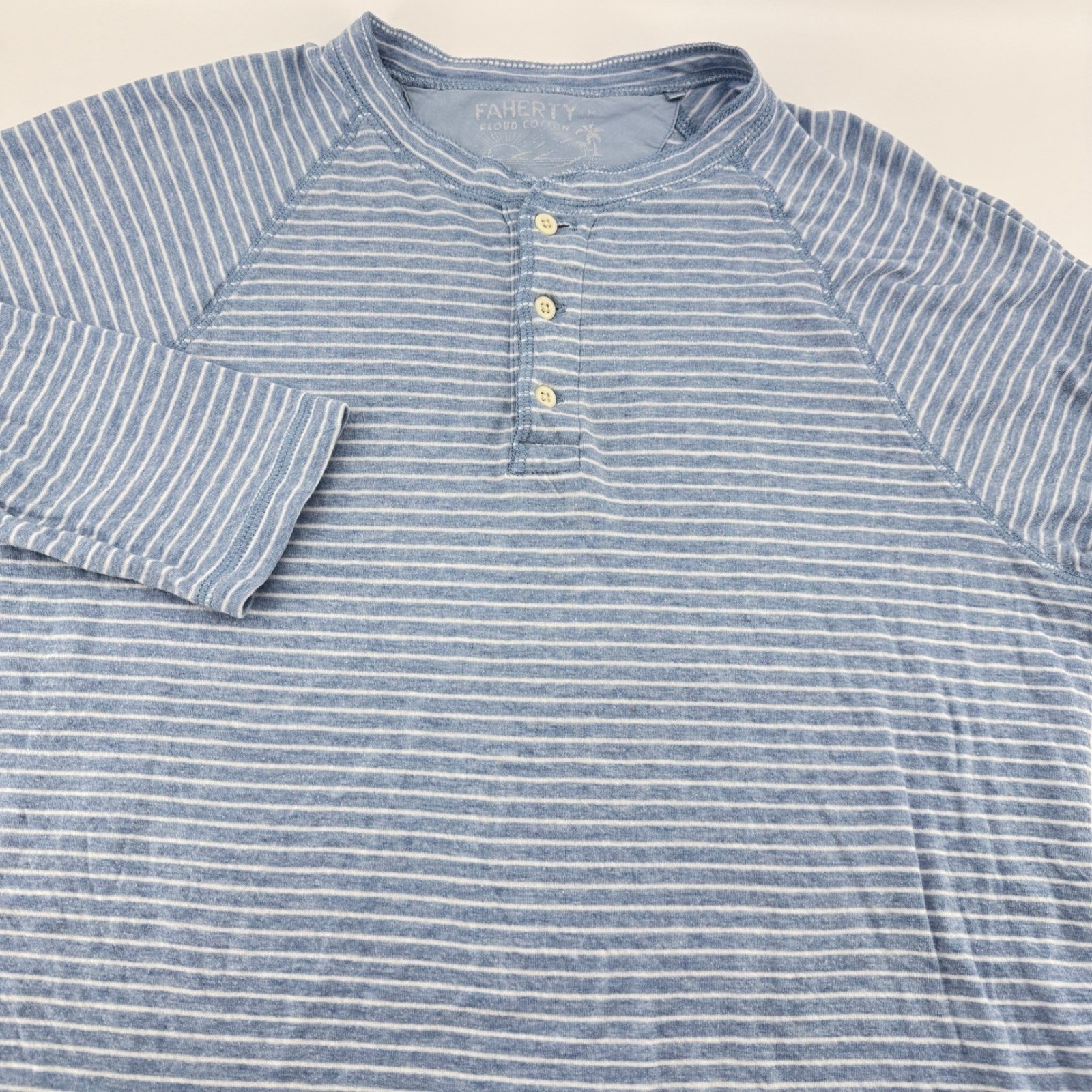 Faherty Cloud Cotton Henley Shirt Mens Medium Blue White Striped Long Sleeve