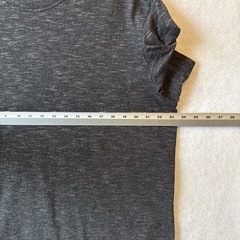 Van Heusen Classic Fit Heathered Black Crew Neck Men’s T Shirt L Staple Comfort