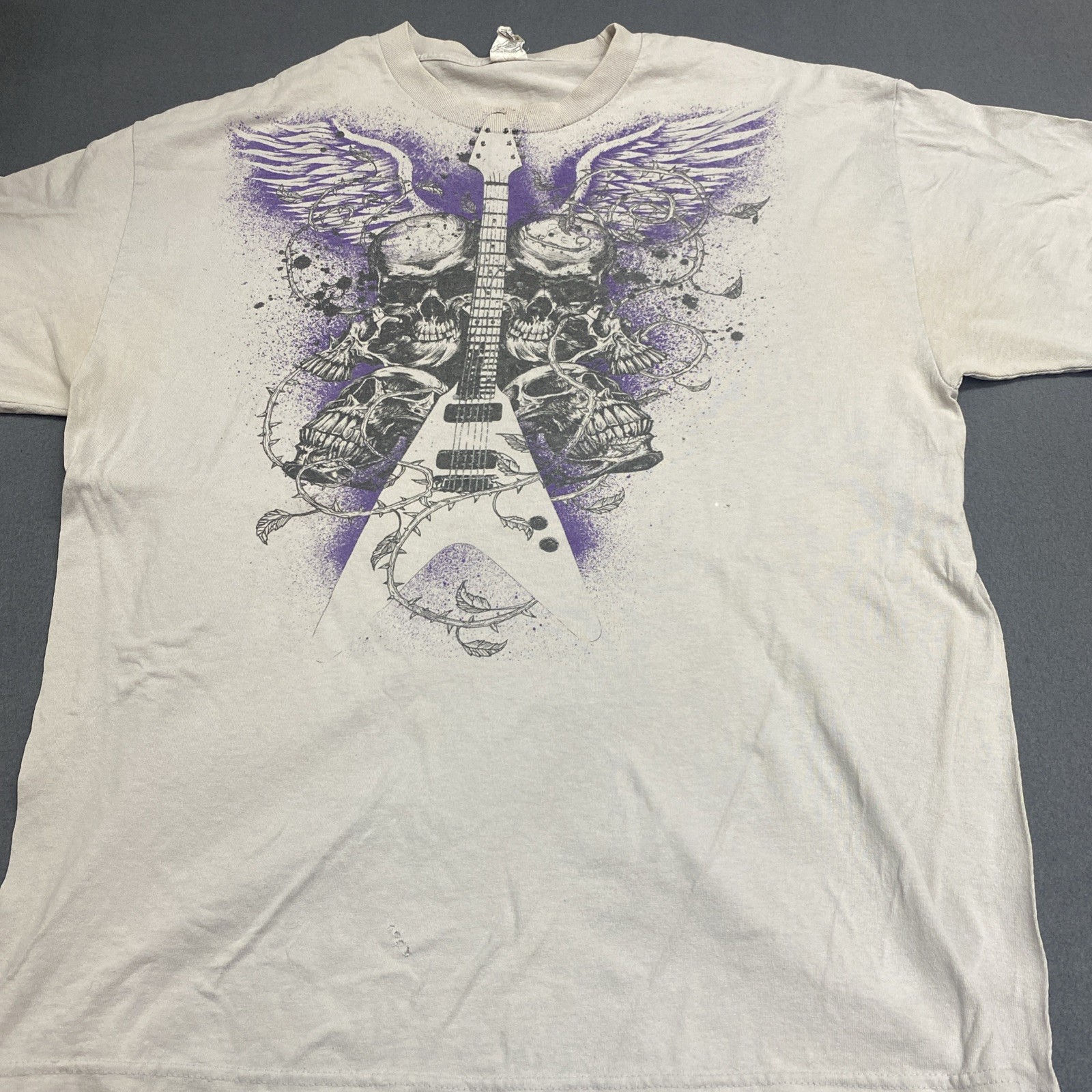 Vtg Y2K Skull Wings Guitar T-Shirt Size XL Gray Grunge Skate Punk Read