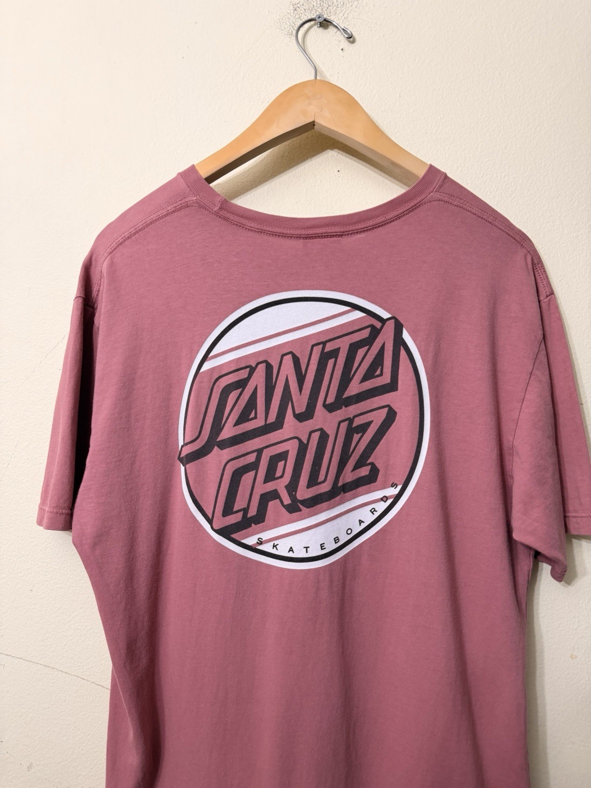 Santa Cruz Skateboards T Shirt Men’s Size Medium Classic Lightweight gallery