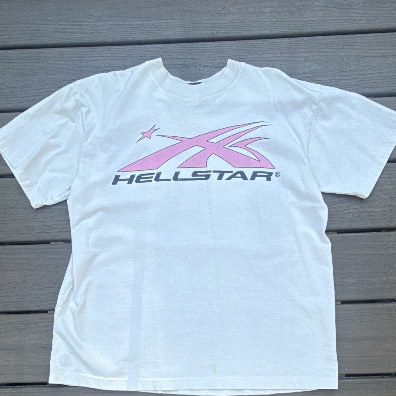 Hellstar White Graphic Logo Tee Crew Neck Short Sleeve Cotton Men’s M P2P 1996