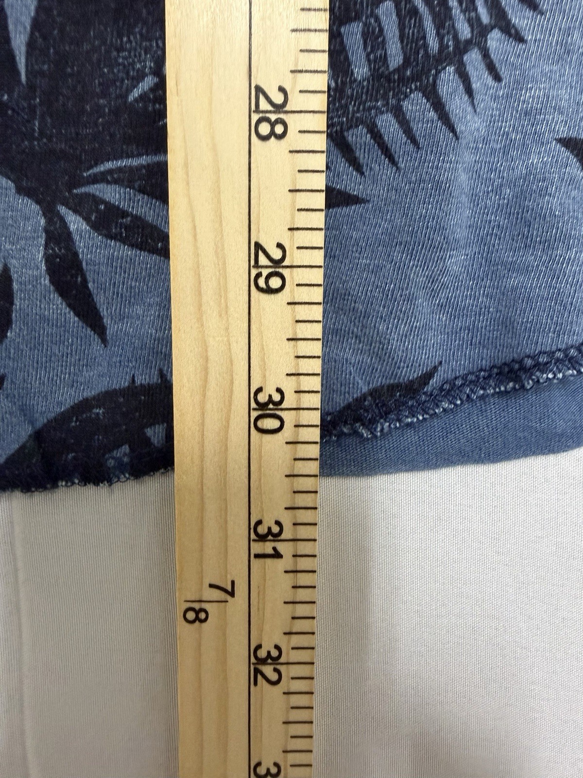 True Religion Blue And Black Tropical Print T-Shirt Details. Size: L gallery