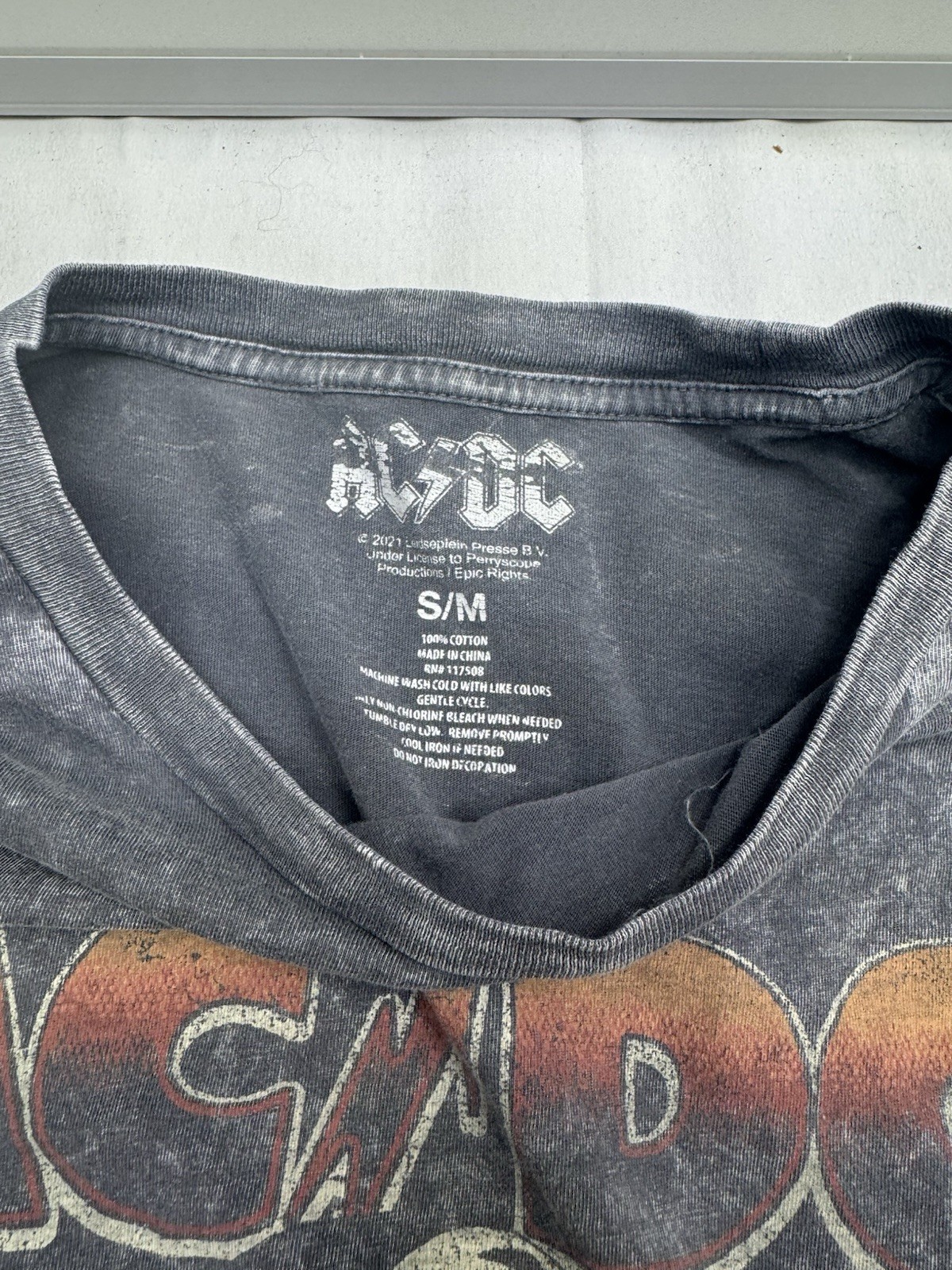 AC / DC HIGH VOLTAGE TOUR 1976 Shirt gallery