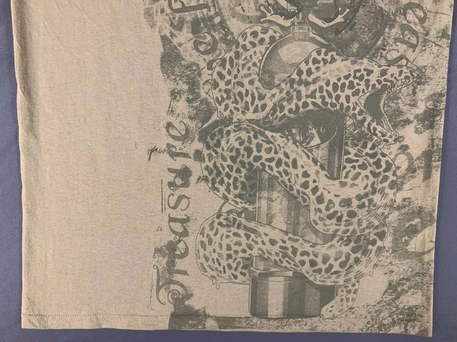 Y2K Amphibious Outfitters Scuba Diving Frog Snake T-Shirt mens medium grunge gallery