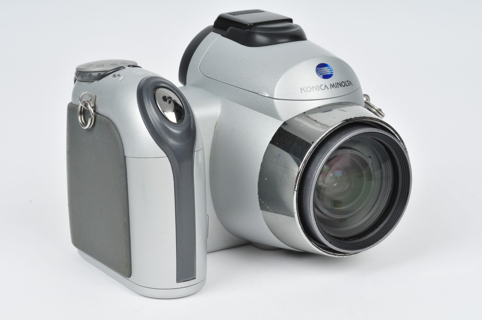 Minolta Dimage Z3 4MP Digital Bridge Camera with SD Card – Tested