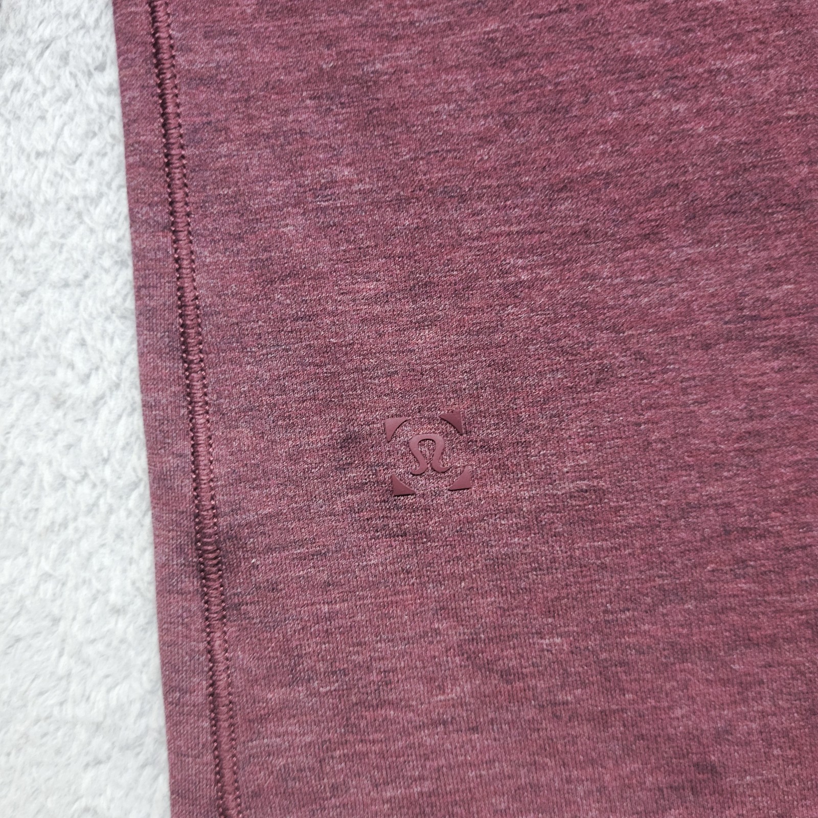 Lululemon Shirt Mens Large Heather Red Plum Short Sleeve Athleisure Run Casual gallery