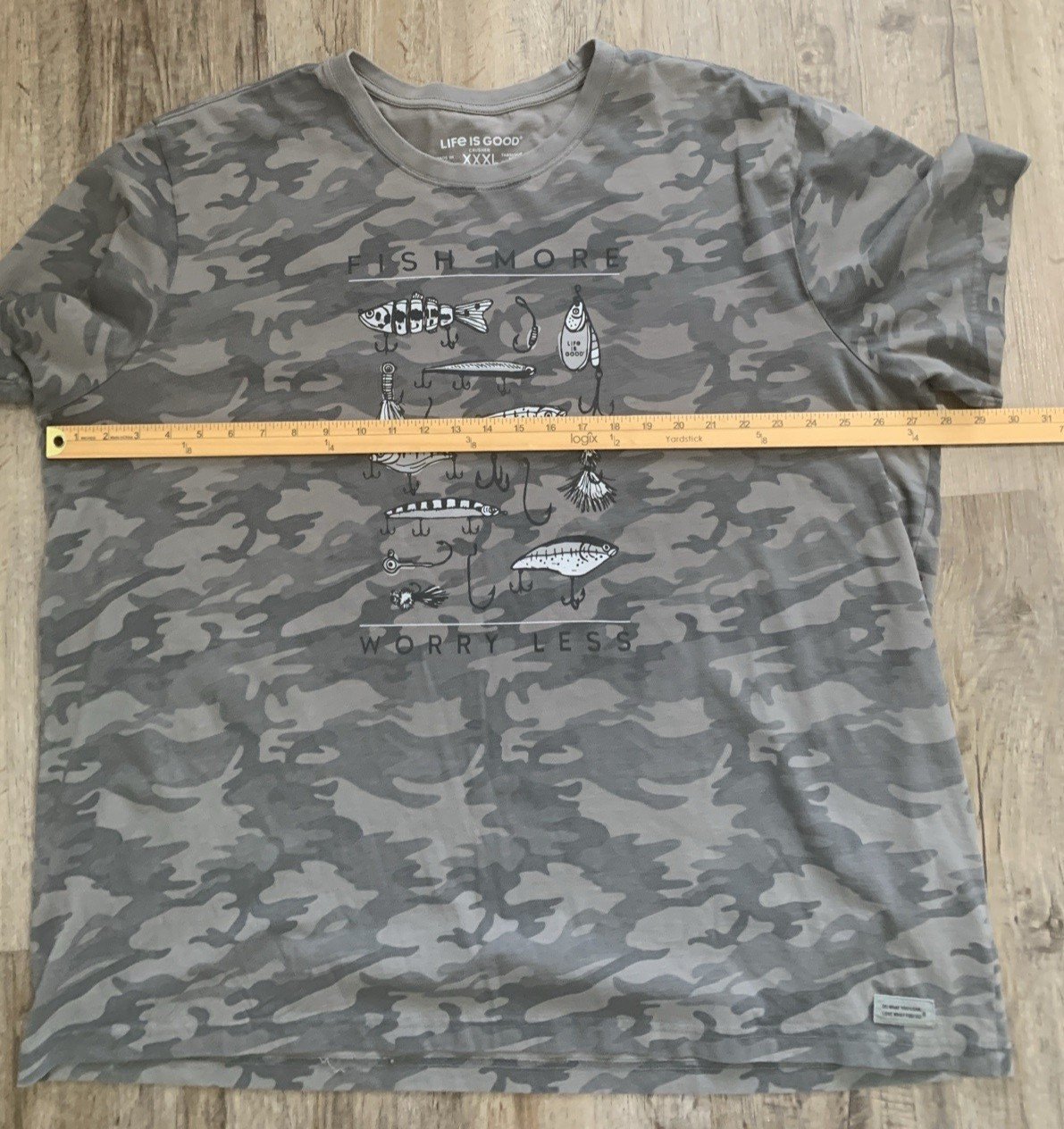 Life Is Good Crusher Tee Mens XXXL Gray Camo Short Sleeve Fish More Worry Less gallery