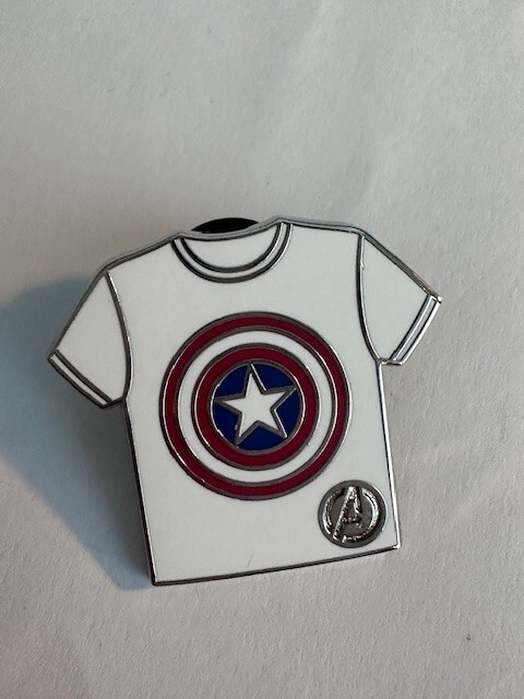 Disneyland DLR Hidden Disney Marvel Avengers  T-Shirt Captain America Pin (C0)