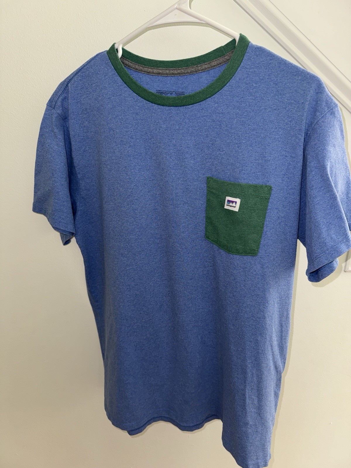 Patagonia Mens Shop Sticker Pocket Tee Shirt Medium Blue Crewneck Casual Outdoor gallery
