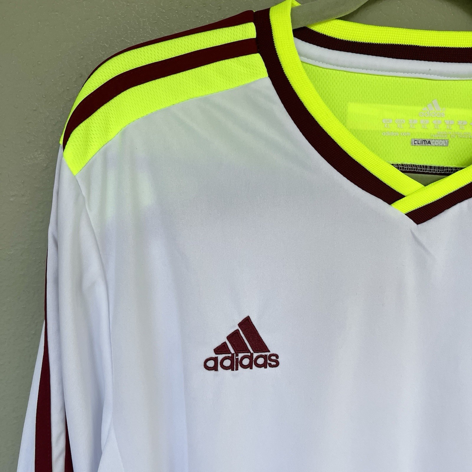 Adidas 2014-2015 Venezuela FVF Away Soccer Jersey XL Long Sleeve White Yellow gallery