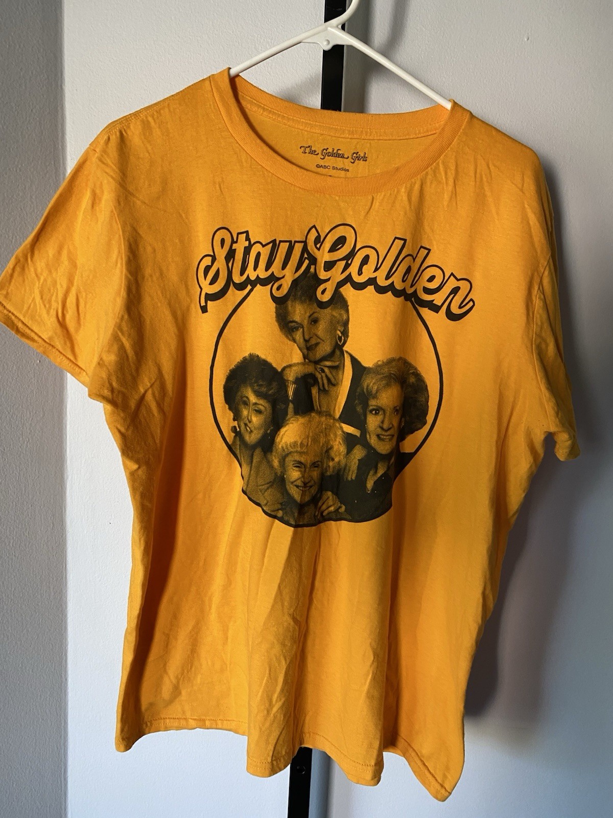 The Golden Girls Men’s Logo T-Shirt Slim Fit Size Large Worn Once￼