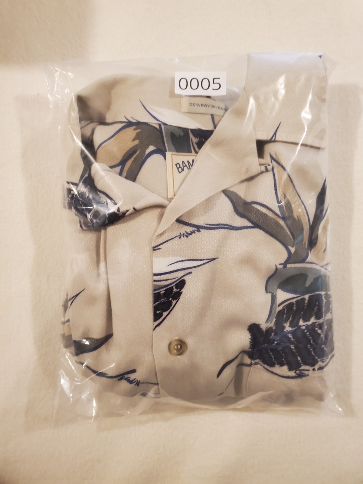 Bamboo Cay Men's Hawaiian Floral Button up 100% Rayon L Short sleeve Shirt gallery