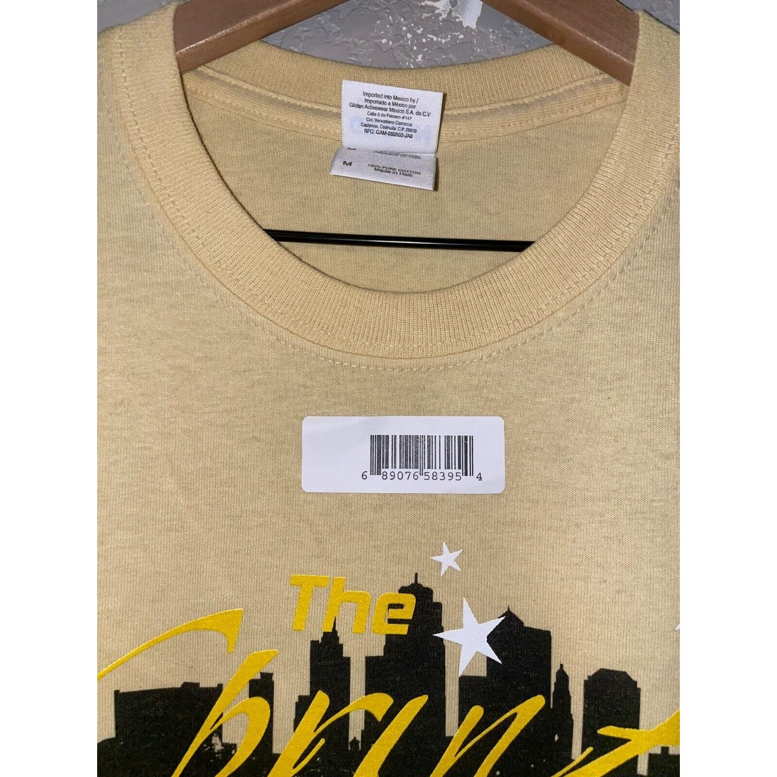 Vintage Sprint Center Shirt Events Arena Music Sports Yellow Graphic Tee Y2K M gallery
