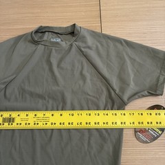 Dri-Duke Men’s Size M Moisture Control Compression USGI Military Tan T-Shirt