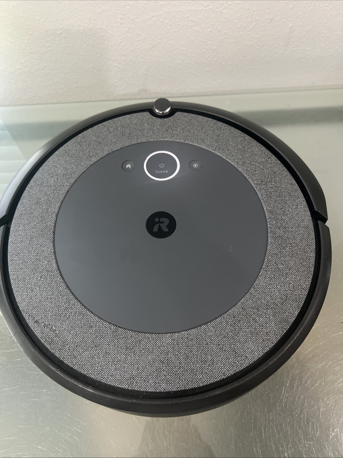 iRobot Roomba i3 with charger