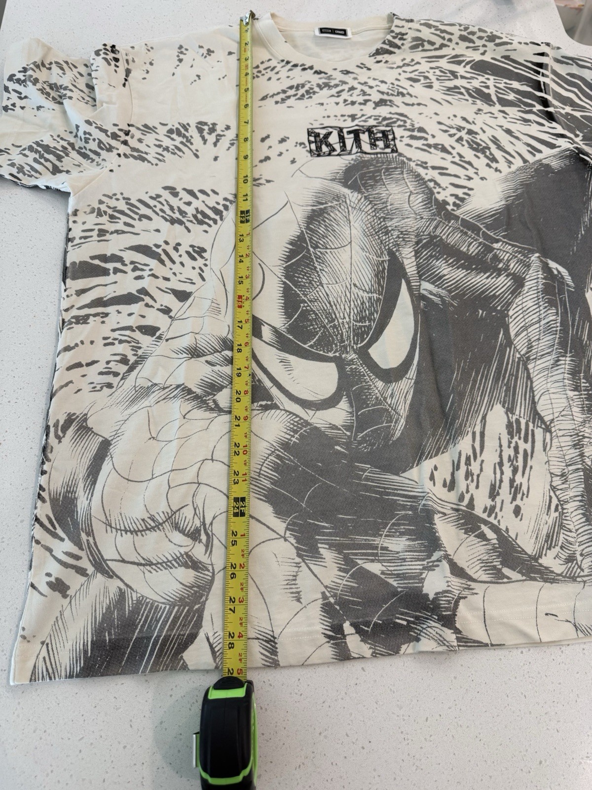 KITH Marvel Spider-Man Graphic Print Crew Neck Short Sleeve T-Shirt Cream/Gray L gallery