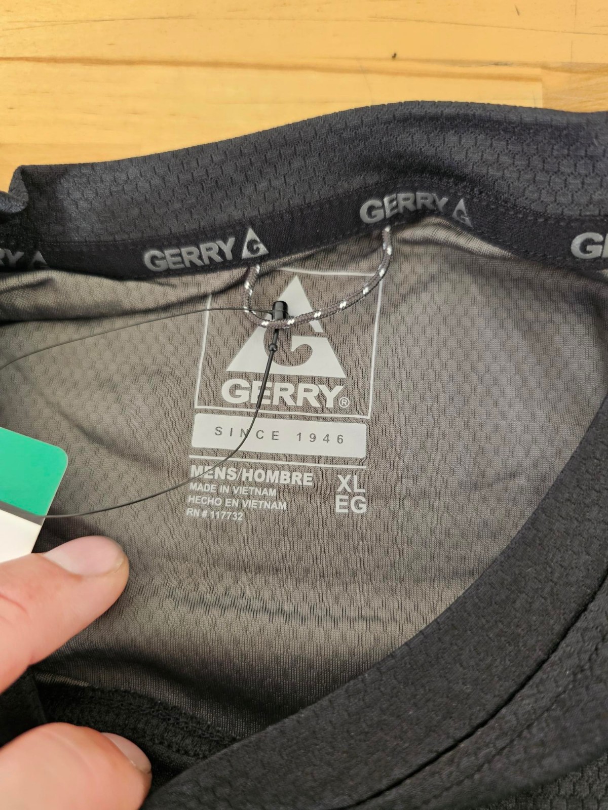 XL / X-LARGE - BLACK - Gerry Men's Lightweight Cool Knit Active Gym Tee Shirt gallery