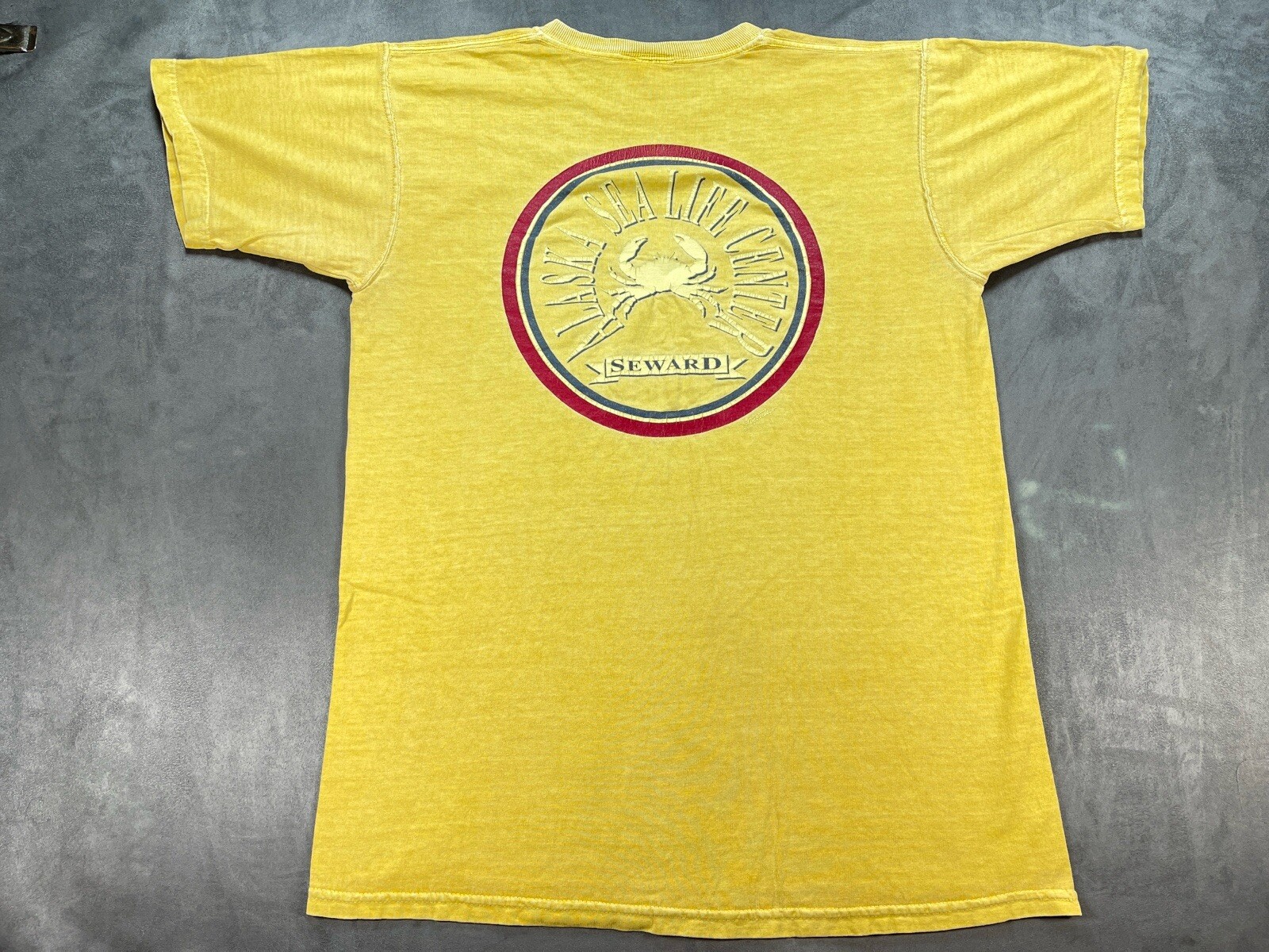 VINTAGE Yellow Seward Alaska Sea Life Center 2001 Crab Shirt Baggy Small gallery