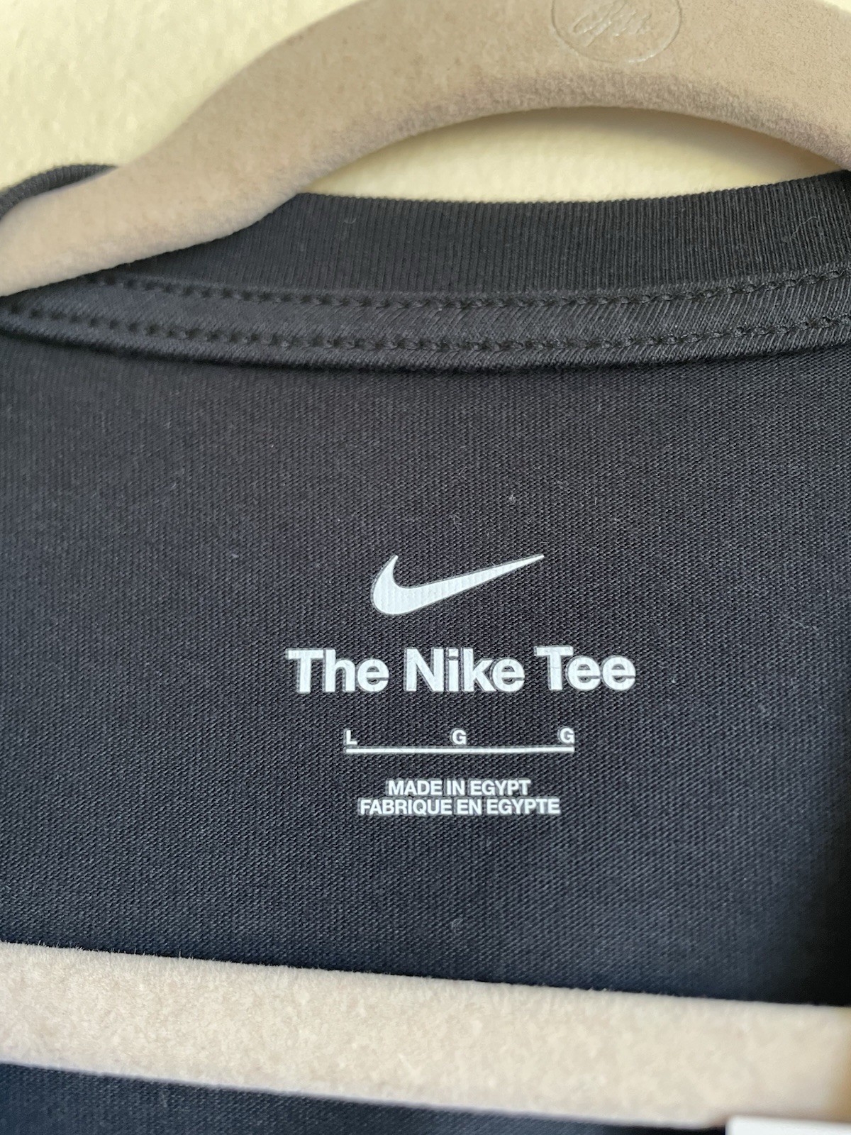 Nike The Nike Tee Graphic Crew Neck Short Sleeve T-Shirt Black L HV4139-010 gallery