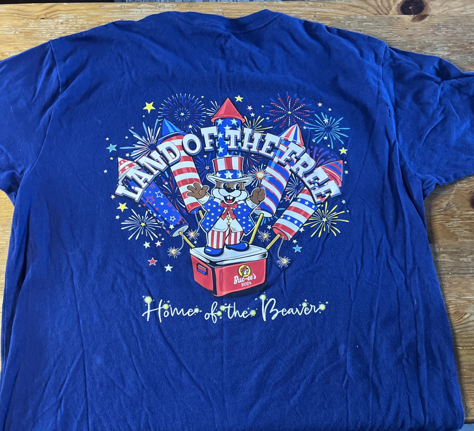 Bucees T-Shirt 4th Of July Land Of The Free Home Of The Beaver 2024 M Buc-ee's gallery