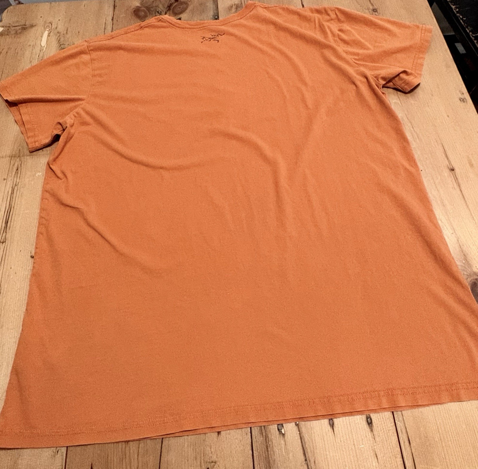 Arcteryx Men’s XXL T-Shirt Mountain Outdoor Athletic Shirt Orange 2XL Arc’teryx gallery
