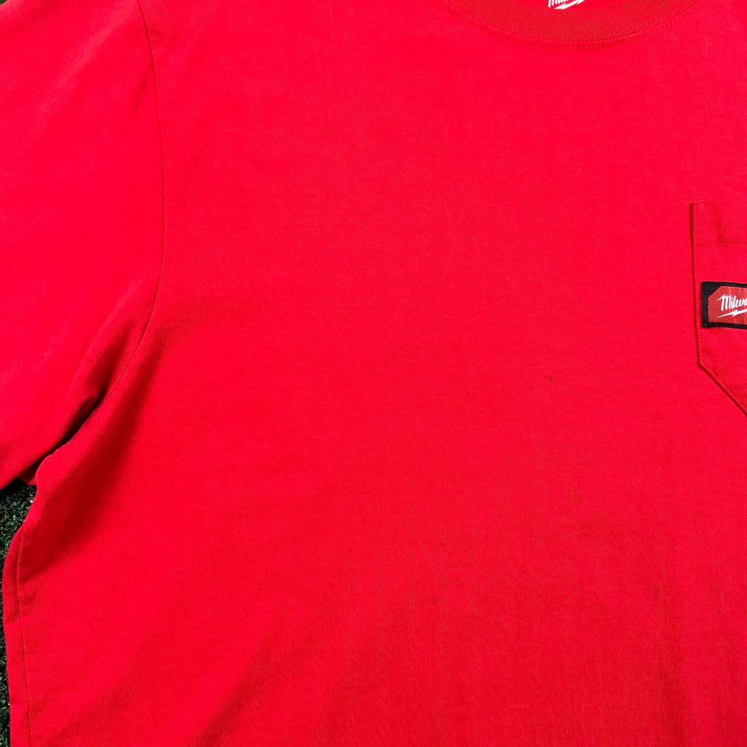 Milwaukee T-Shirt Men's 2XL Red Short Sleeve Pocket Workwear Crewneck Cotton gallery