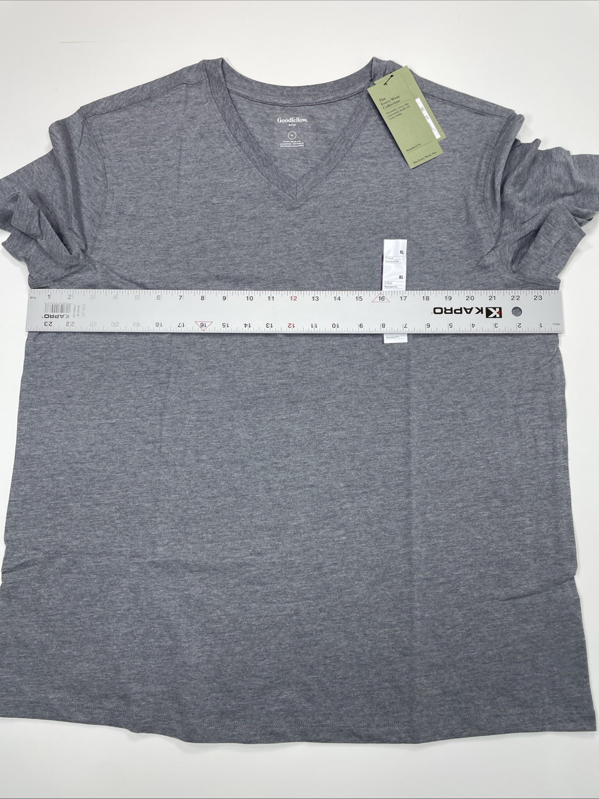 NWT Goodfellow & Co Men’s V-Neck T-shirt Size XL Gray Short Sleeve Standard Fit gallery