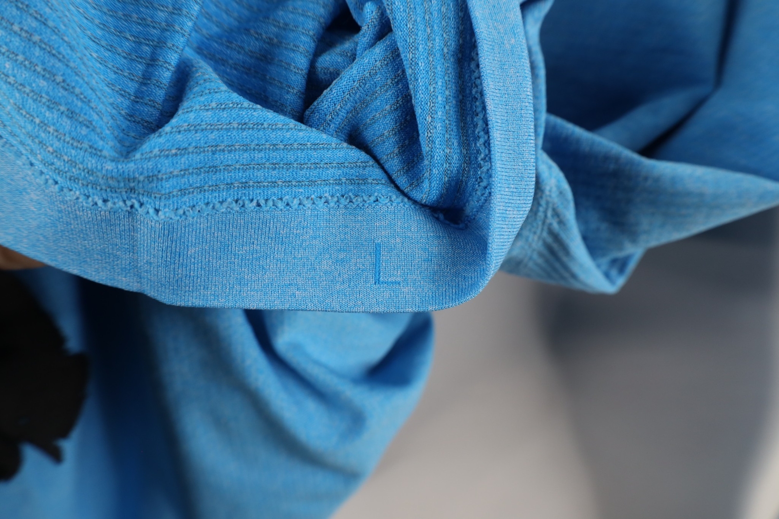 Lululemon Mens L Running Jogging Gym Metal Vent Tech Long Sleeve T-Shirt Blue gallery