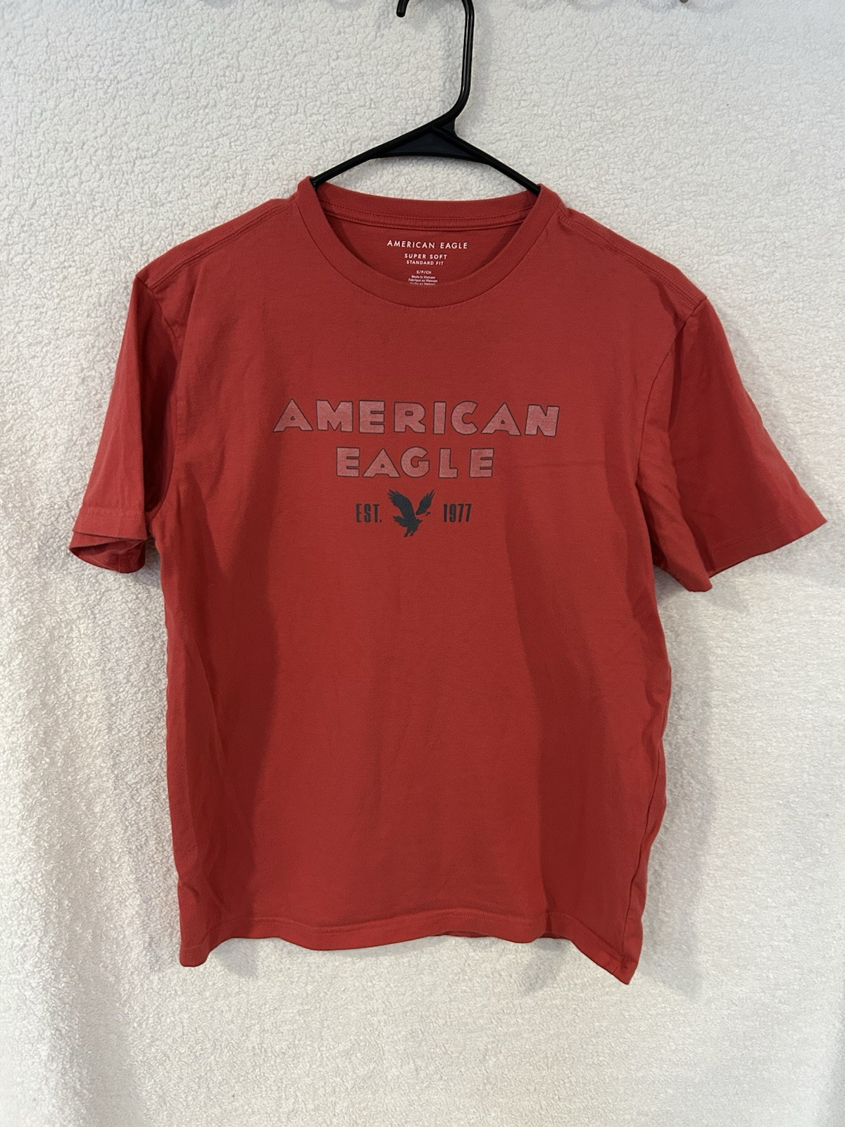 AMERICAN EAGLE Graphic Short Sleeve T-Shirt Size Small Maroon USA 1977