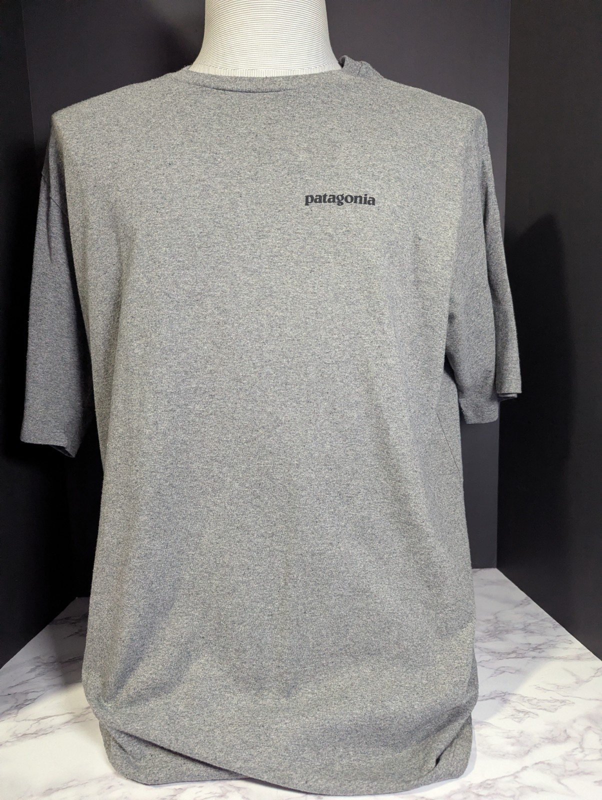 Men Patagonia Classic Logo Gray T-Shirt Short Sleeve Size XL gallery
