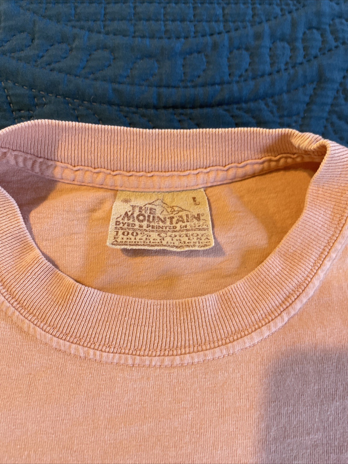 The Mountain T-Shirt Hummingbird Wildlife Bird Nature, Peach, Graphic Tee Sz L gallery
