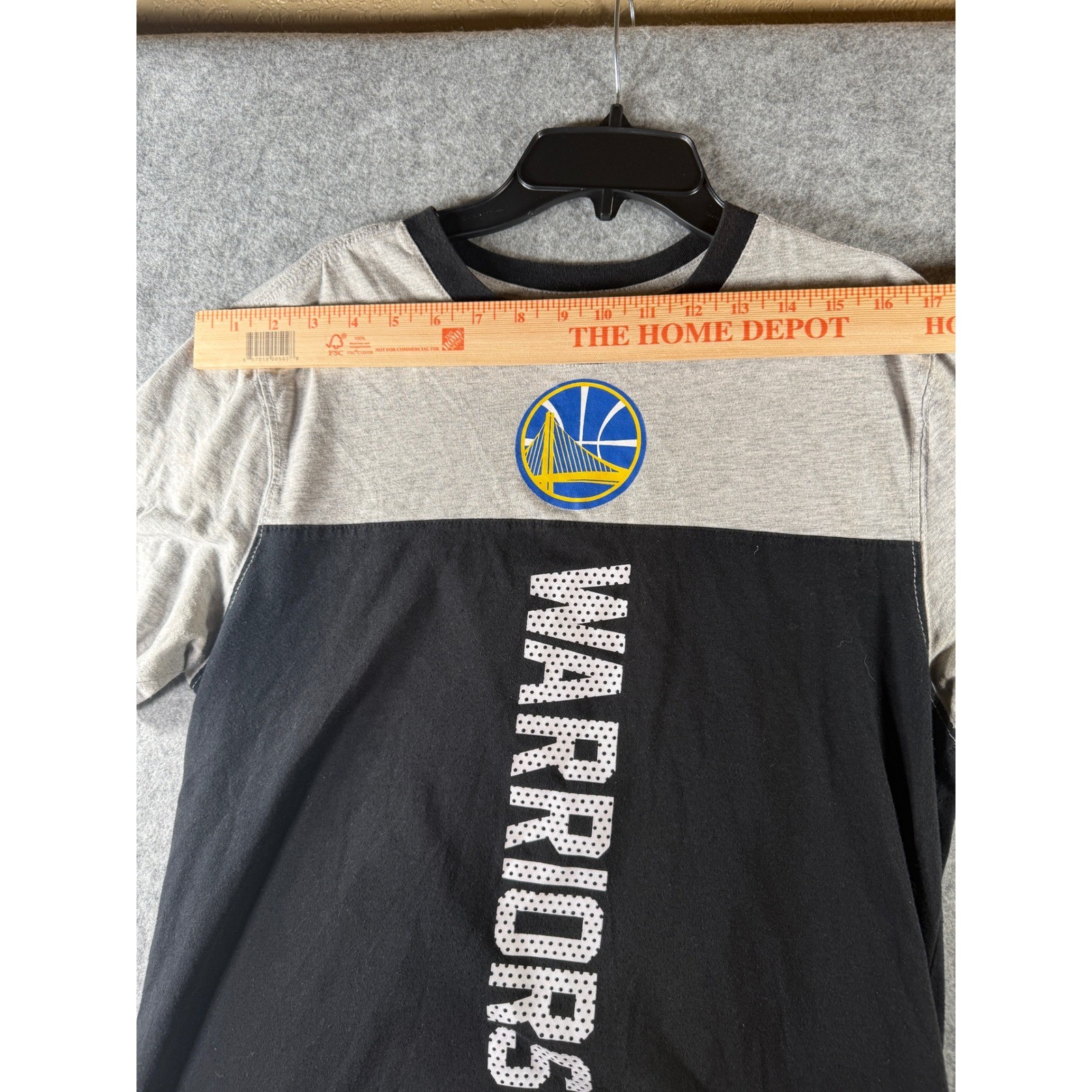 NBA Golden State Warriors Colorblock Graphic T-Shirt Gray Black Mens Medium gallery