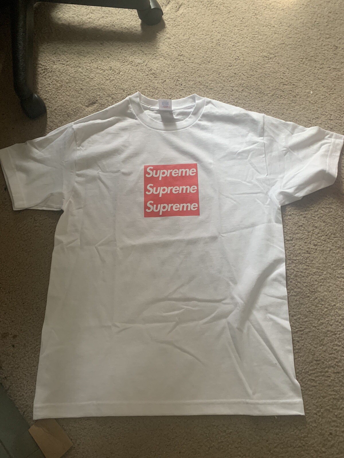 ASSPIZZA (2021) 730 Supreme Triple Red Box Logo White T-Shirt Tee Medium gallery