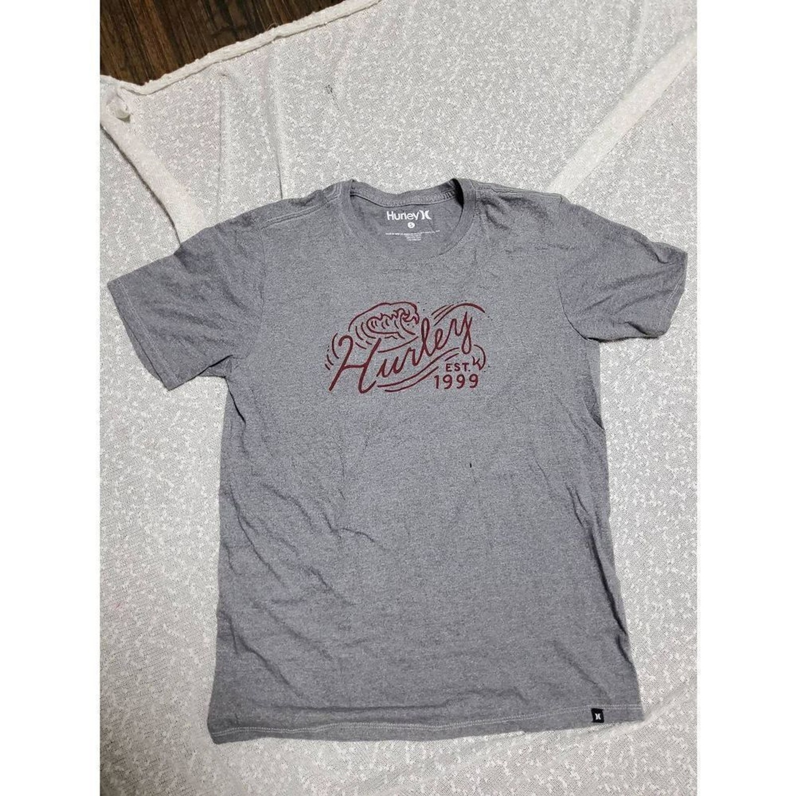 HURLEY Gray Logo Tee Tshirt T-shirt SMALL gallery