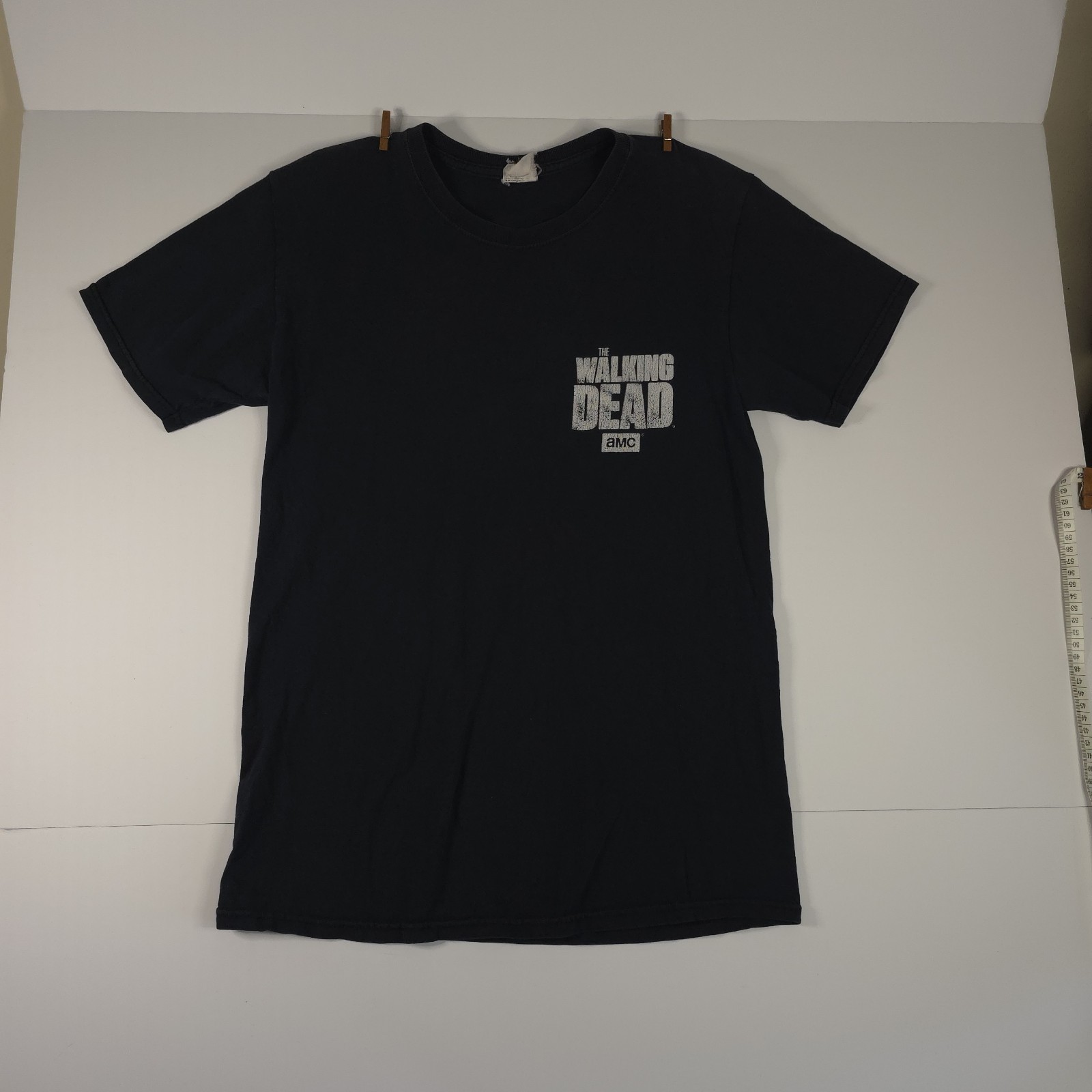 The Walking Dead Shirt Mens Black Daryl Dixon Graphic AMC Fruit of the Loom. S