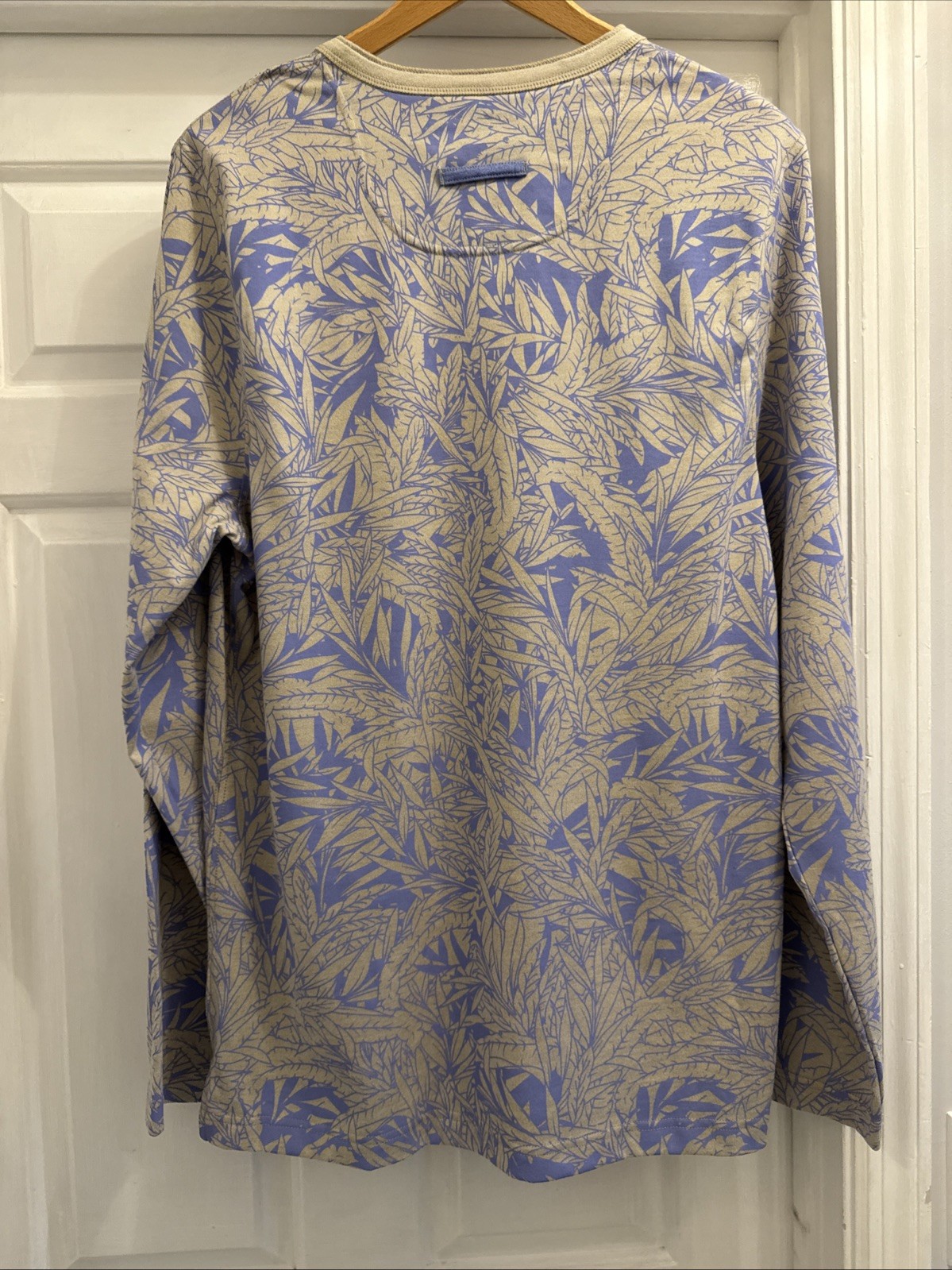 Ocean & Coast Periwinkle Palm Leaf Print Henley Mens Size Medium NWT Coastal gallery