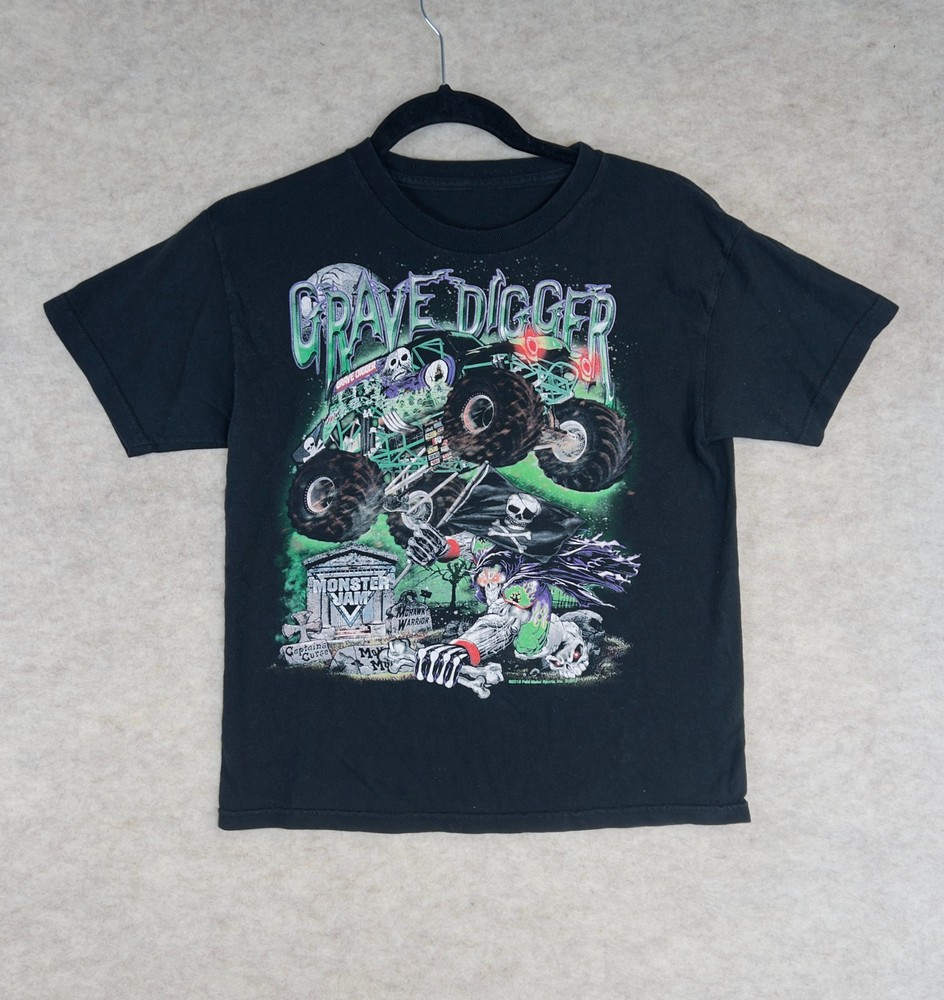 Gravedigger Skull Monster Truck 2015 Black T Shirt SEE MEASUREMENT
