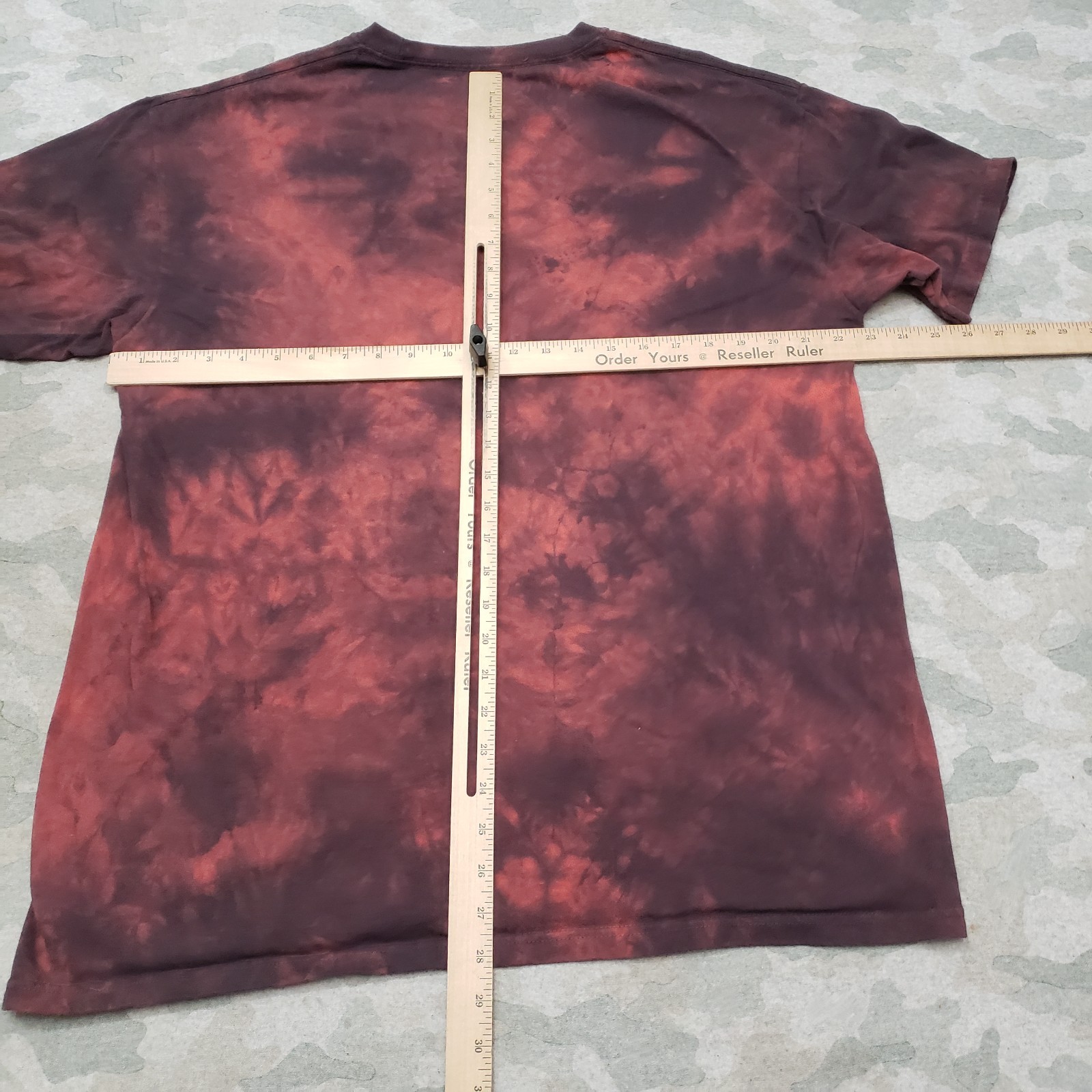 The Mountain Shirt Mens XL Red Short Sleeve Tie Dye gallery