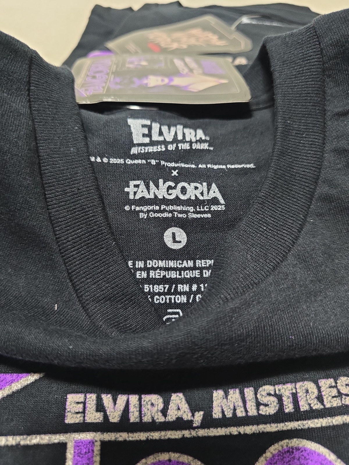 Fangoria Elvira Movie Macabre Graphic T-Shirt NwT Mens SZ Large (Fang) gallery