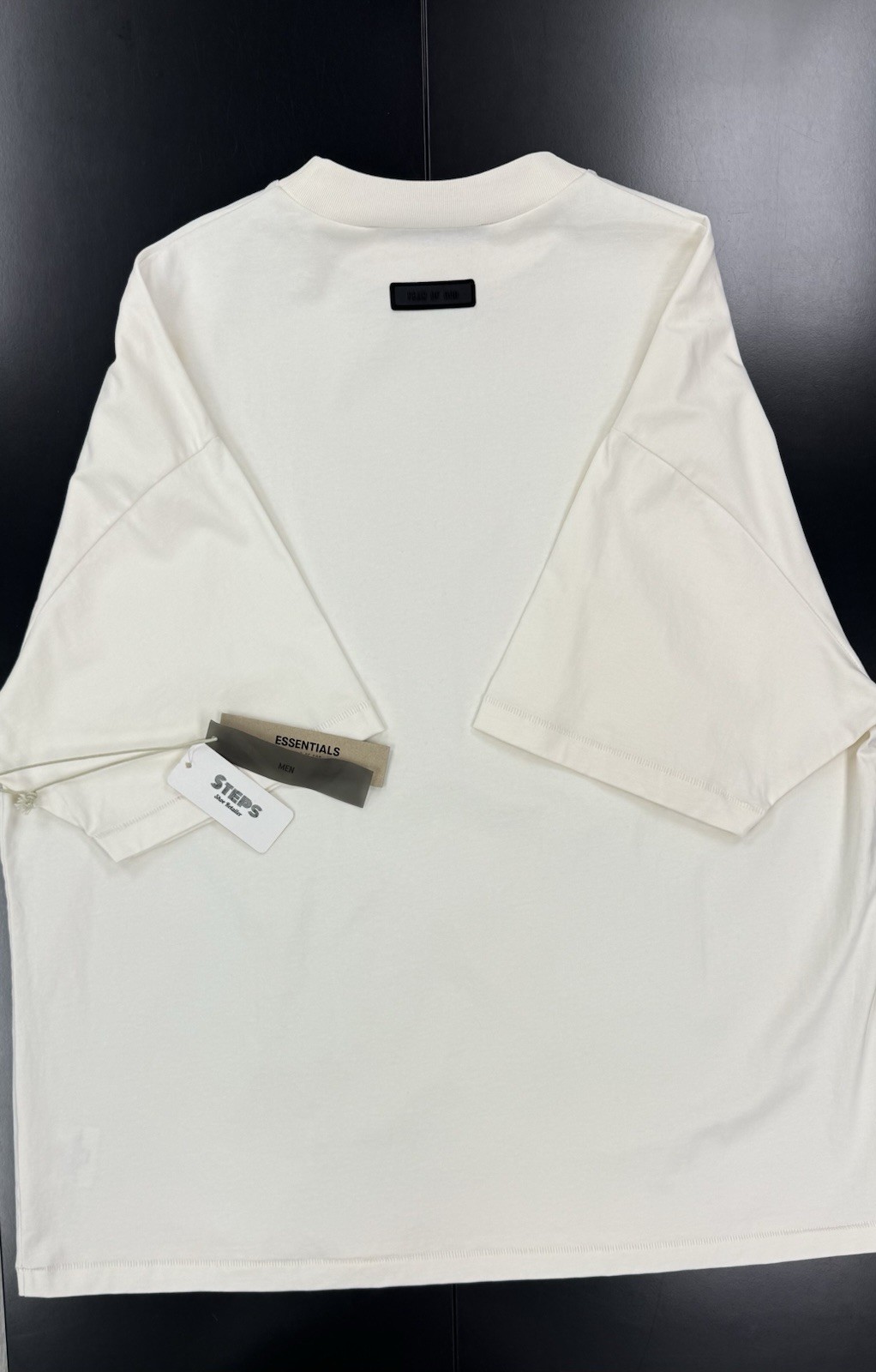 Size L- Fear of God Essentials Tee Cloud Dancer gallery