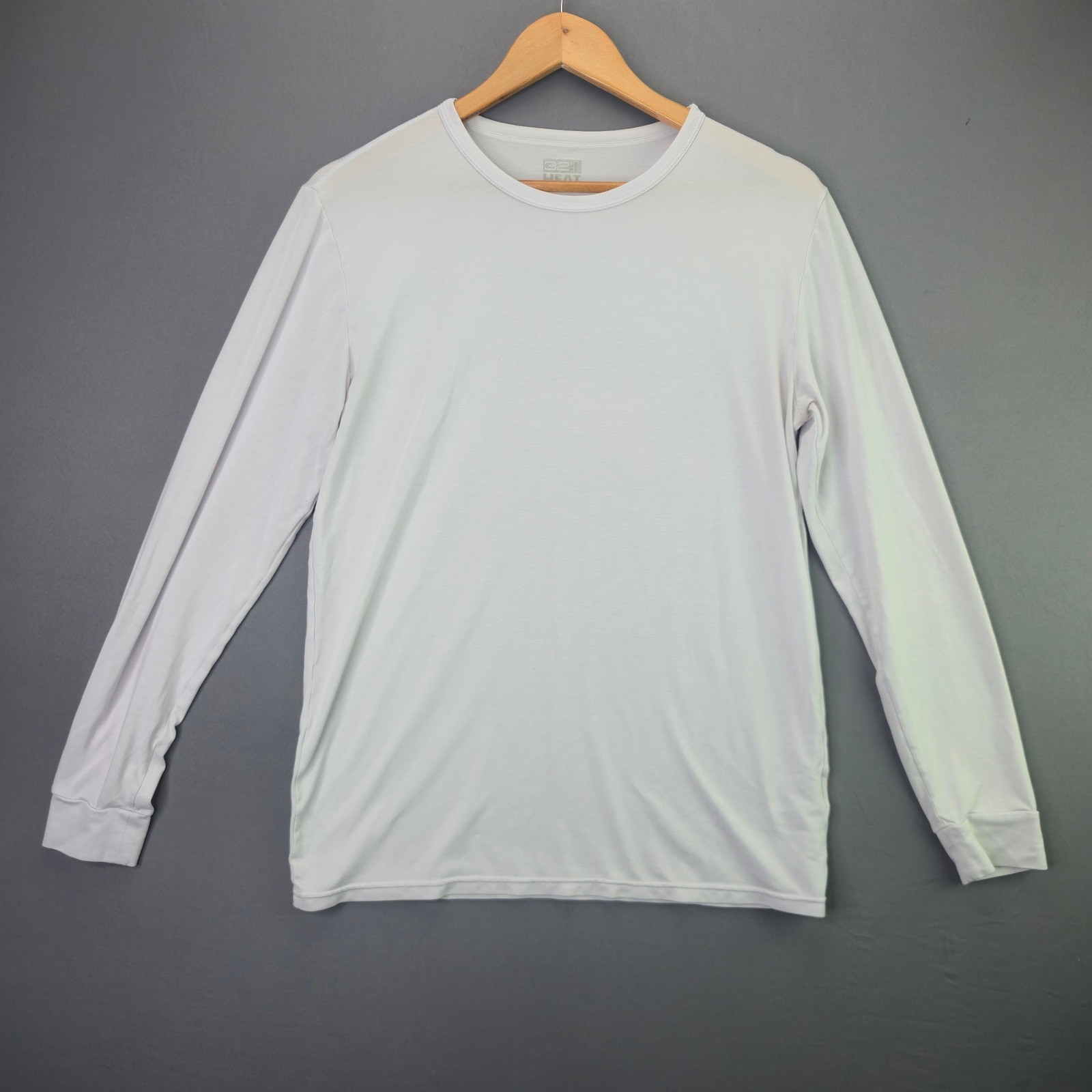 32 Degrees Heat Shirt Mens M White Long Sleeve Base Layer Thermal Crew Neck Tee