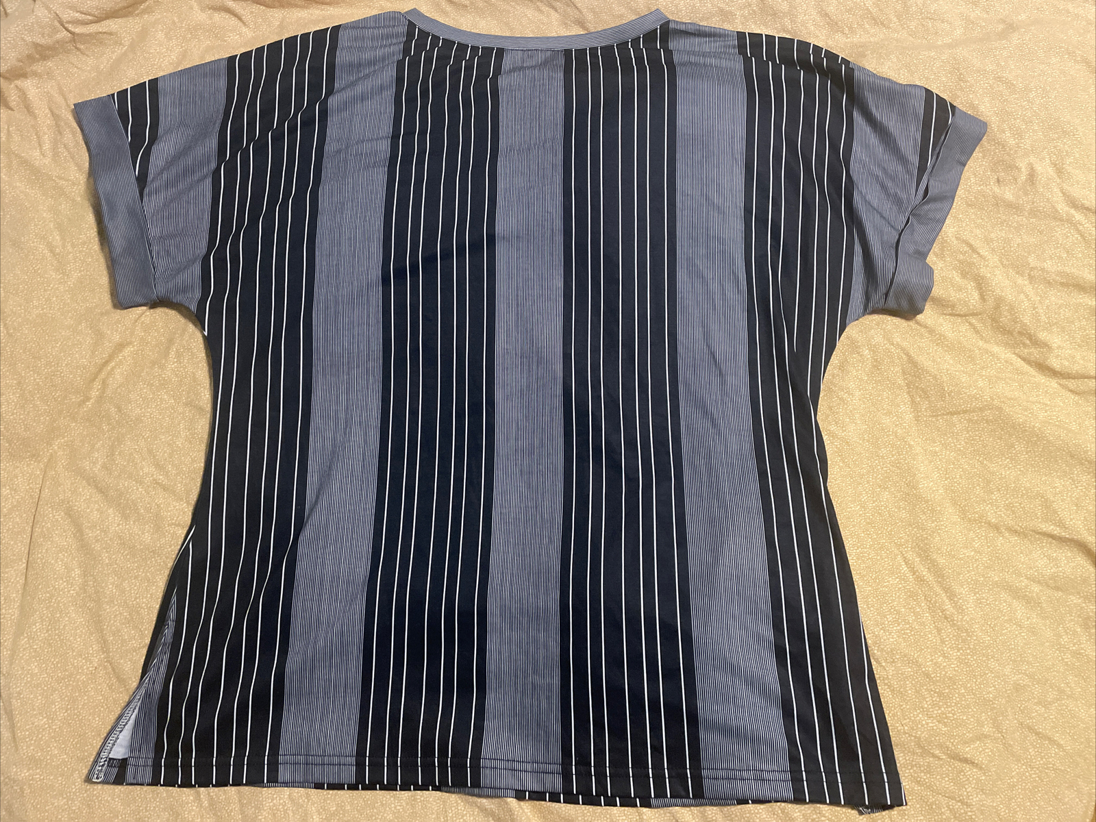 SAMPEEL Men's Gray And Black V Neck T Shirt Size XL New With Tag gallery