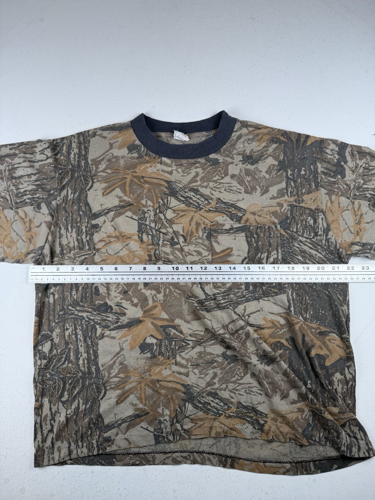 Vintage 90s Realtree Camo Pocket T Shirt Single Stitch Made in USA Men’s Large gallery