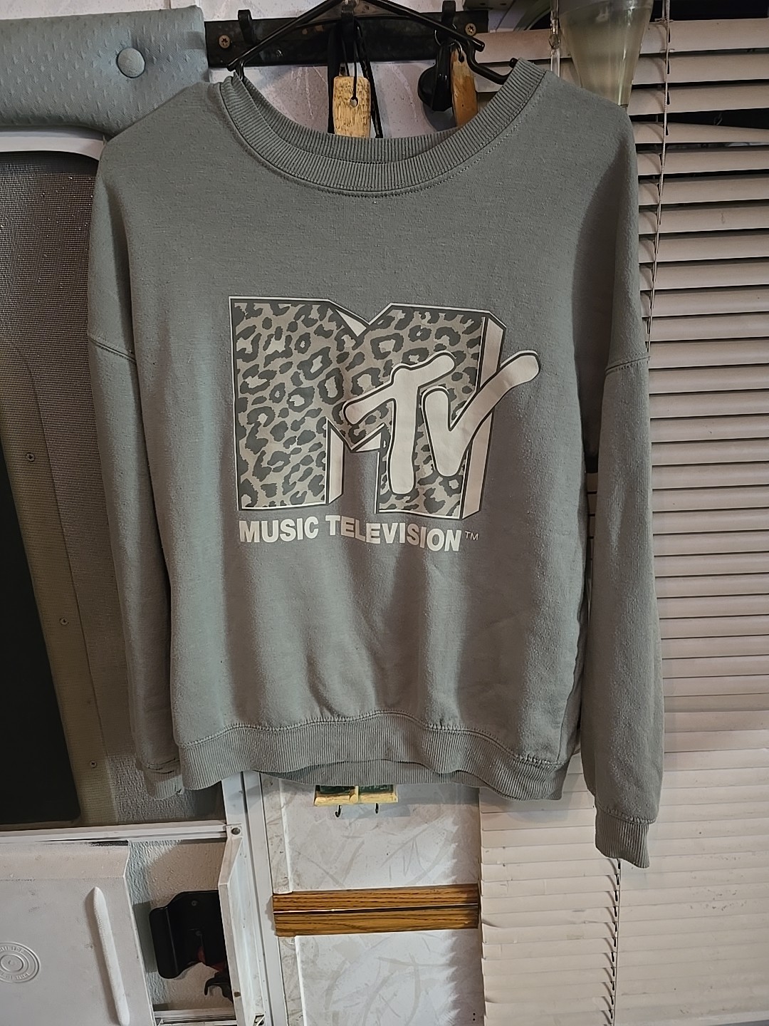 20s MTV Sweaty. People Love The Cheetah. Not A Knock Off Vintage Good Conditon. gallery
