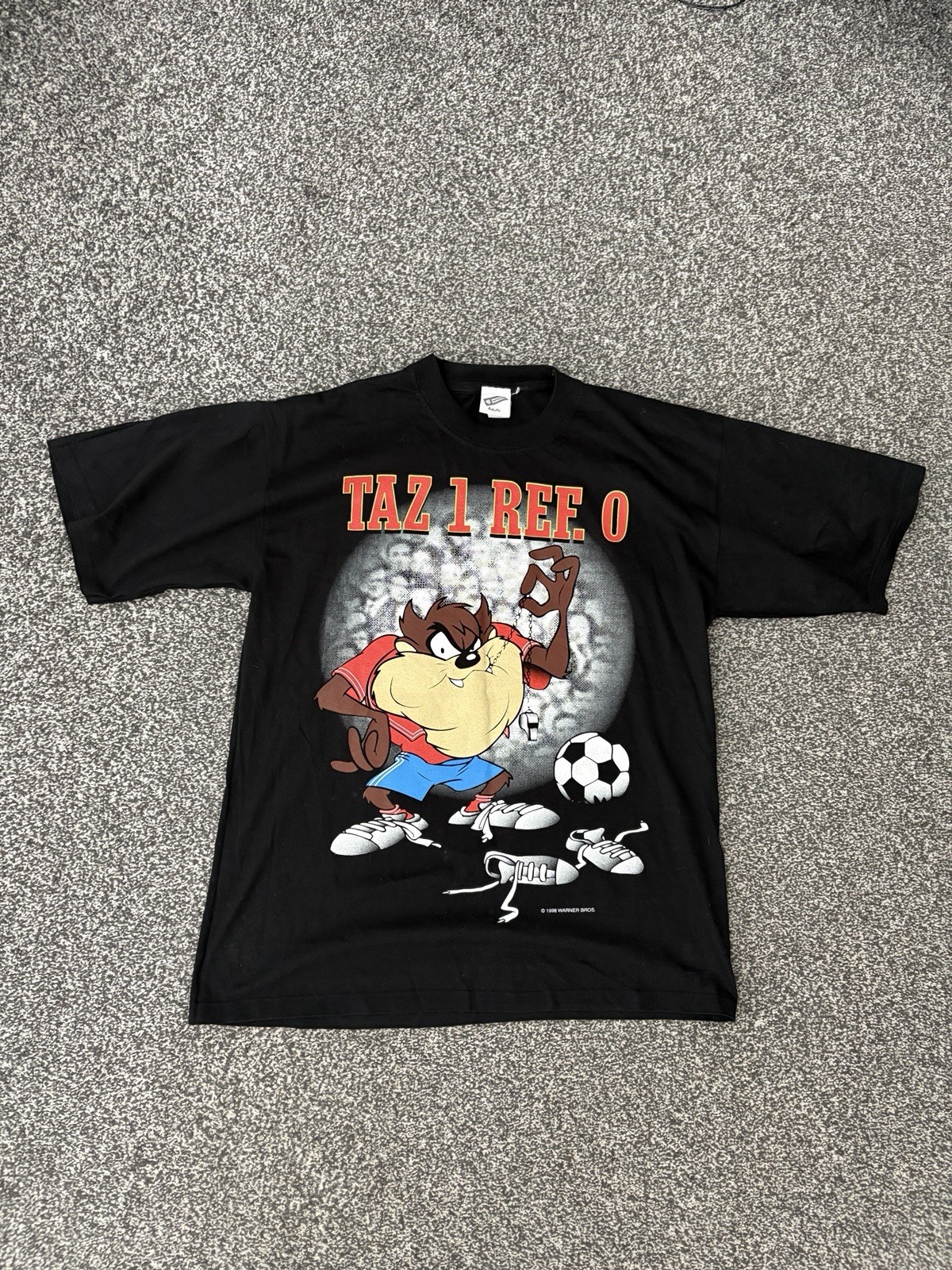 Taz 1 Ref 0 Vintage 1999 T Shirt Looney Tunes Soccer Warner Bros Football M gallery