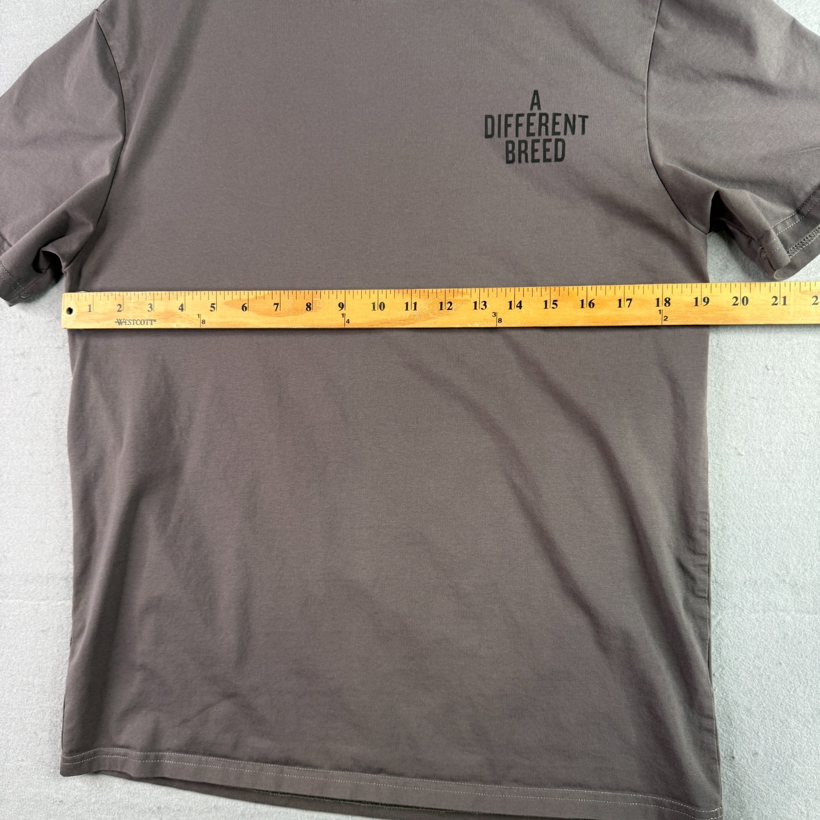 NFQ Mens Graphic T-Shirt Lot Of 2 Mens Small Gray Olive Athletic Cotton Spandex gallery